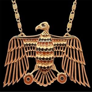 Vintage Unsigned Goldtone Nekhbet Egyptian Revival Eagle Enamel Pendant Necklace